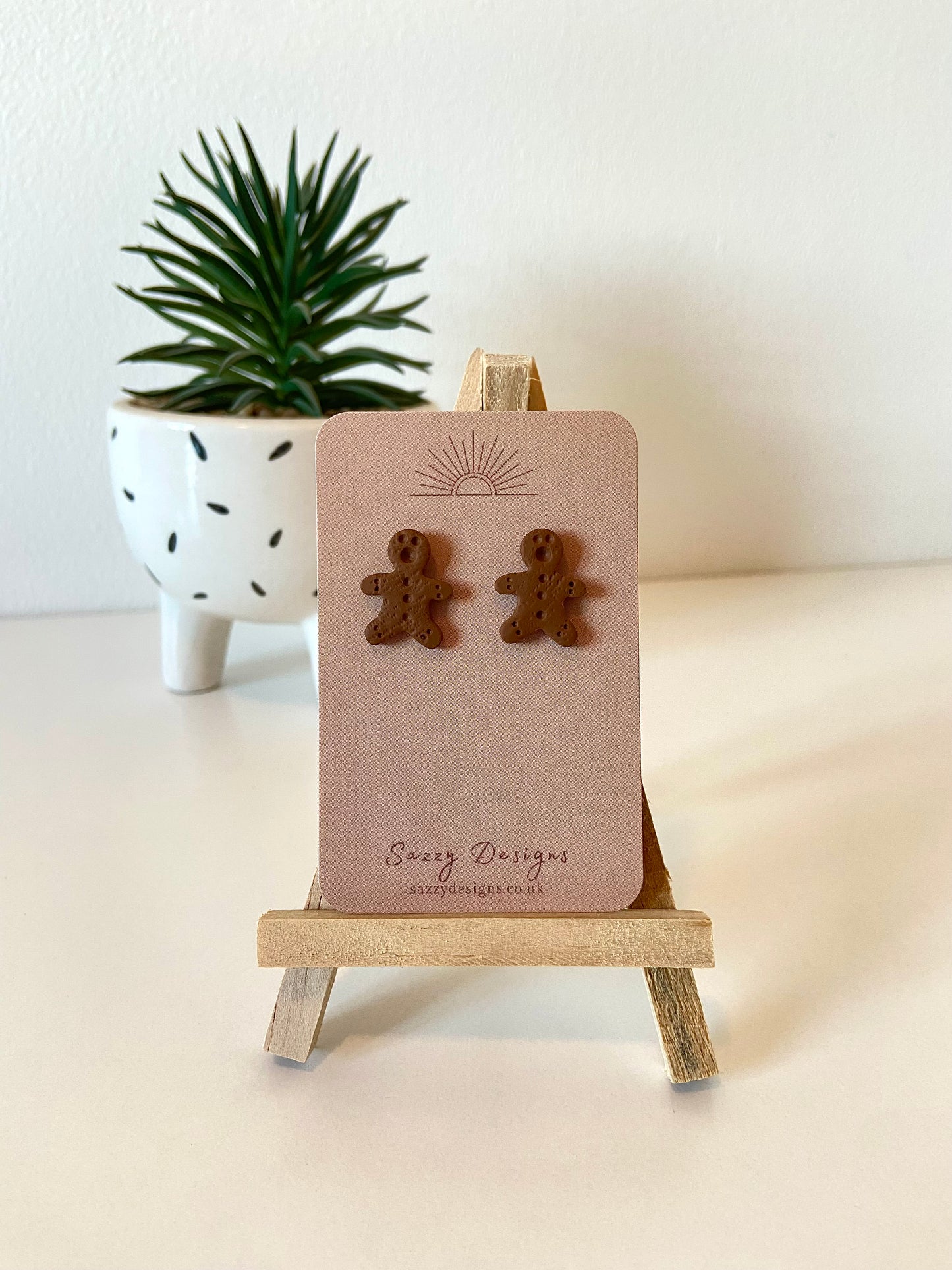 gingerbread men studs