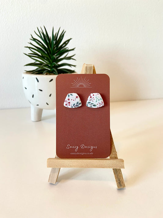 Festive pattern studs